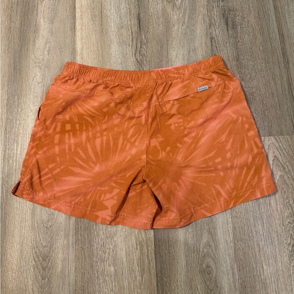 Columbia Women’s Sandy River Shorts 5” inseam - Picture 2 of 2